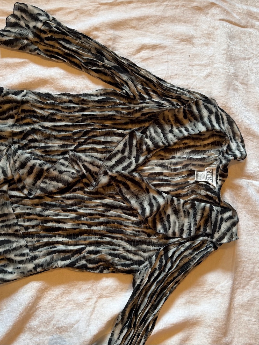 Animal-Print Long Sleeve Blouse - Black & Cream